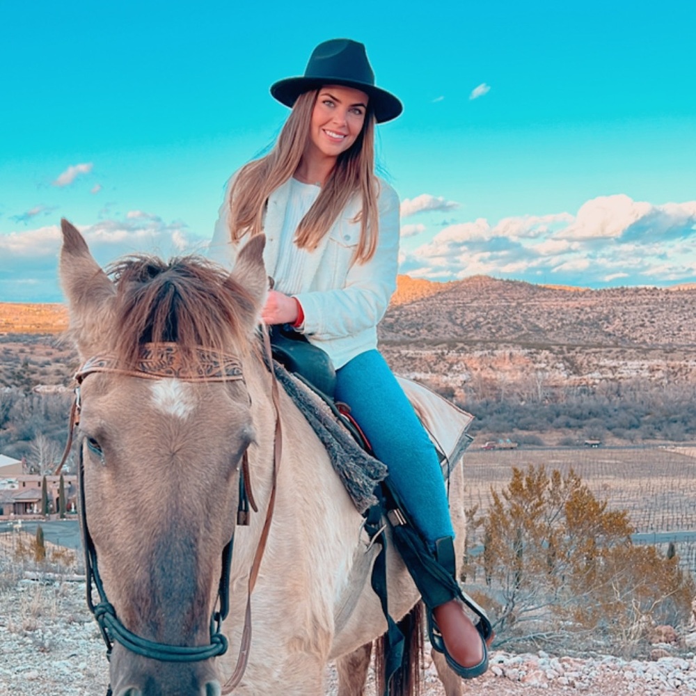 Meet your Posher, Stephanie